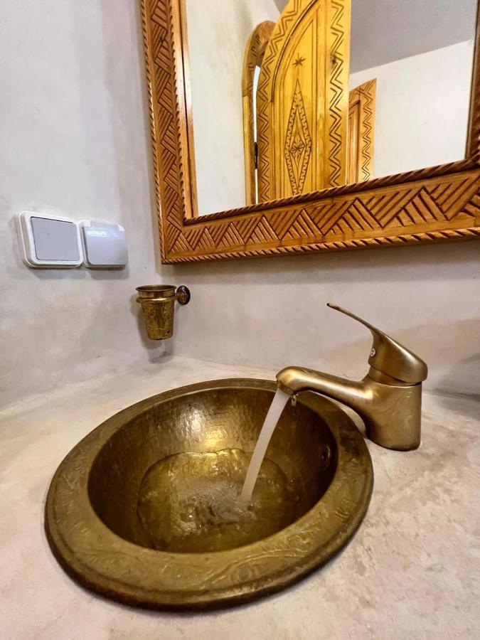 Riad Dar El Hania Hotel Szavíra Kültér fotó